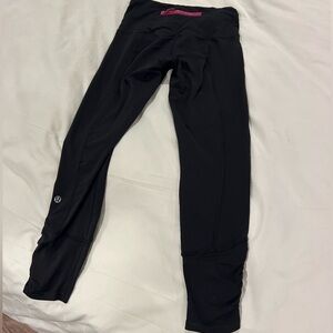 Lululemon 3/4 leggings, pink/black